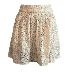DELIA’S Creamy White boho crocheted floral skirt XS NWOT